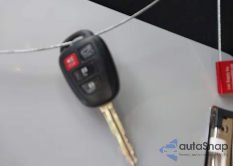 2017 Toyota Rav4 Xle from USA, damaged, VIN JTMRFREV8HD203012